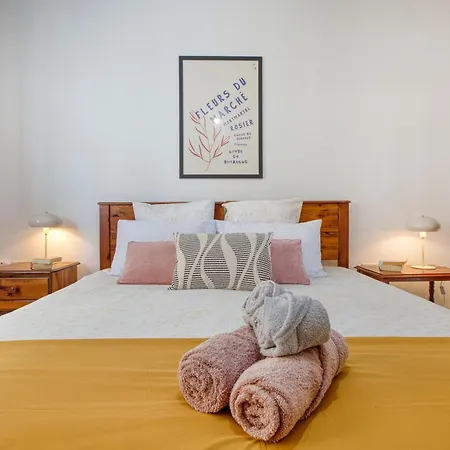 Stunning Seafront With Panoramic Views דירה *