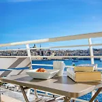 Stunning Seafront With Panoramic Views