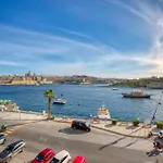 Stunning Seafront With Panoramic Views Sliema