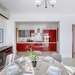 Apartment Stunning Seafront With Panoramic Views