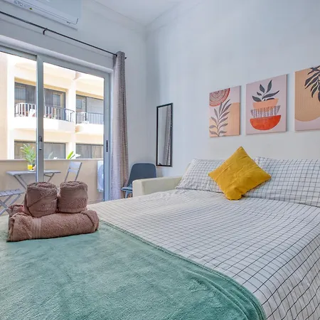 Appartement Stunning Seafront With Panoramic Views Sliema