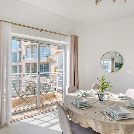 Stunning Seafront With Panoramic Views * Sliema