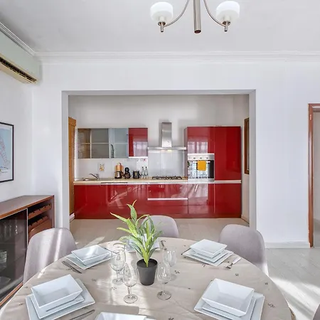 شقة Stunning Seafront With Panoramic Views