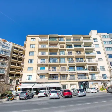 Stunning Seafront With Panoramic Views شقة سليمة