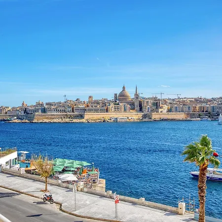 Appartement Stunning Seafront With Panoramic Views Sliema