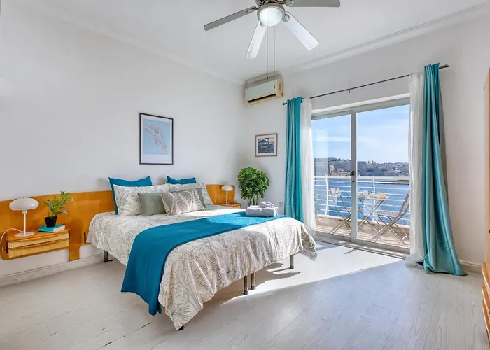 Stunning Seafront With Panoramic Views Lägenhet Sliema