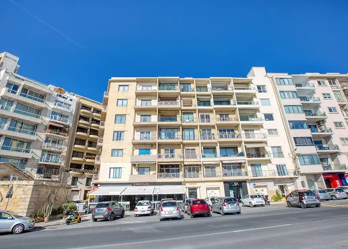 Stunning Seafront With Panoramic Views Lägenhet Sliema