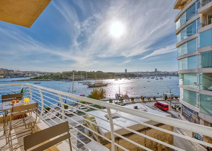 Apartament Stunning Seafront With Panoramic Views