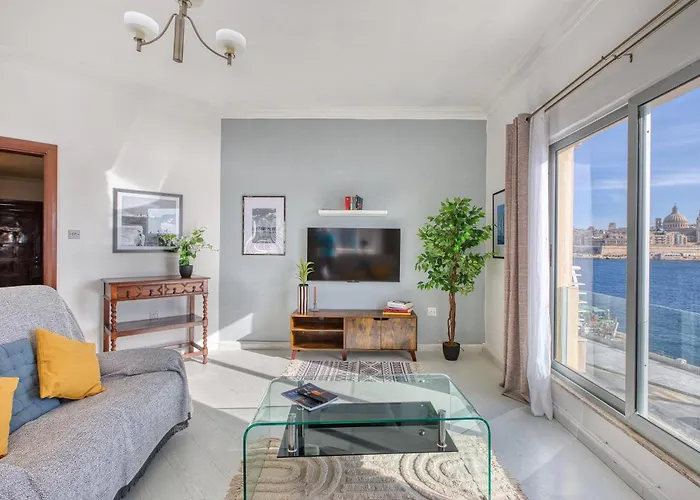 Apartament Stunning Seafront With Panoramic Views *