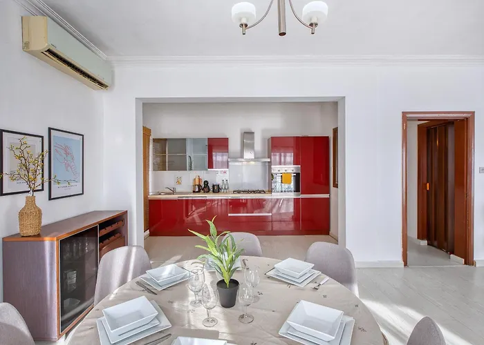 Apartament Stunning Seafront With Panoramic Views