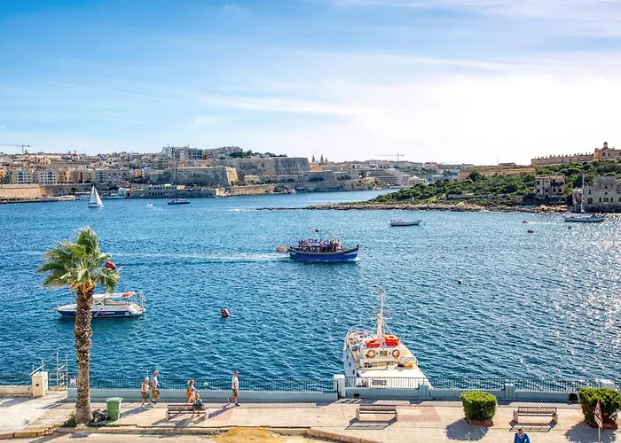 Apartament Stunning Seafront With Panoramic Views *