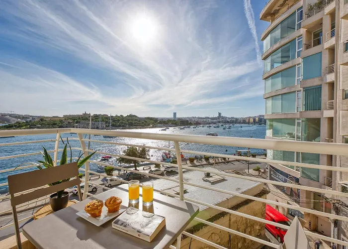 Stunning Seafront With Panoramic Views Sliema